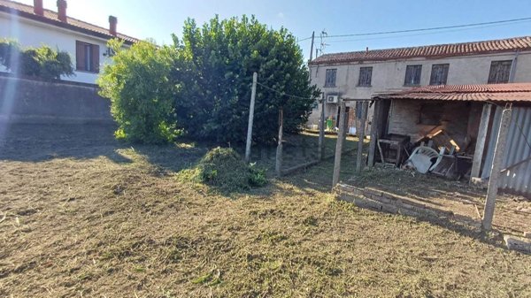 casale in vendita a Lendinara in zona Saguedo