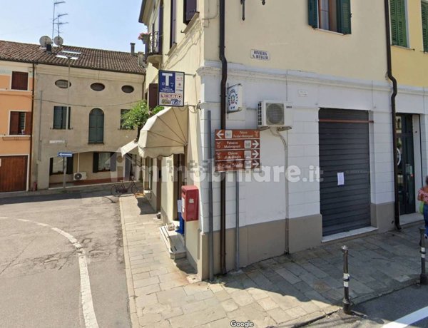 casa indipendente in vendita a Lendinara in zona Rasa