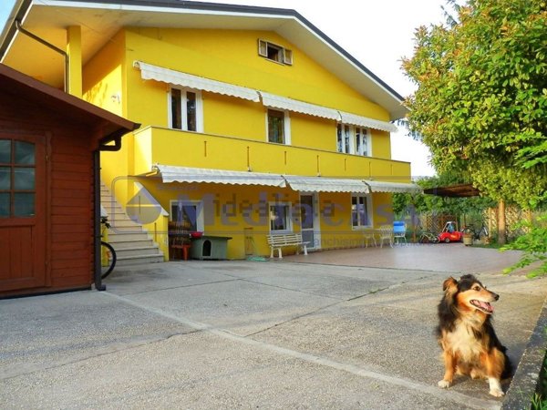 casa indipendente in vendita a Lendinara in zona Saguedo