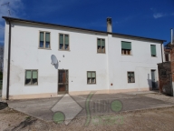 casa indipendente in vendita a Lendinara in zona Campomarzo