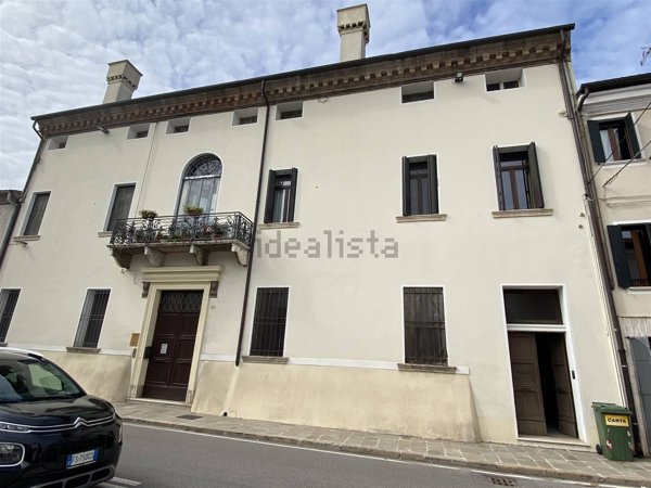 casa indipendente in vendita a Lendinara in zona Rasa