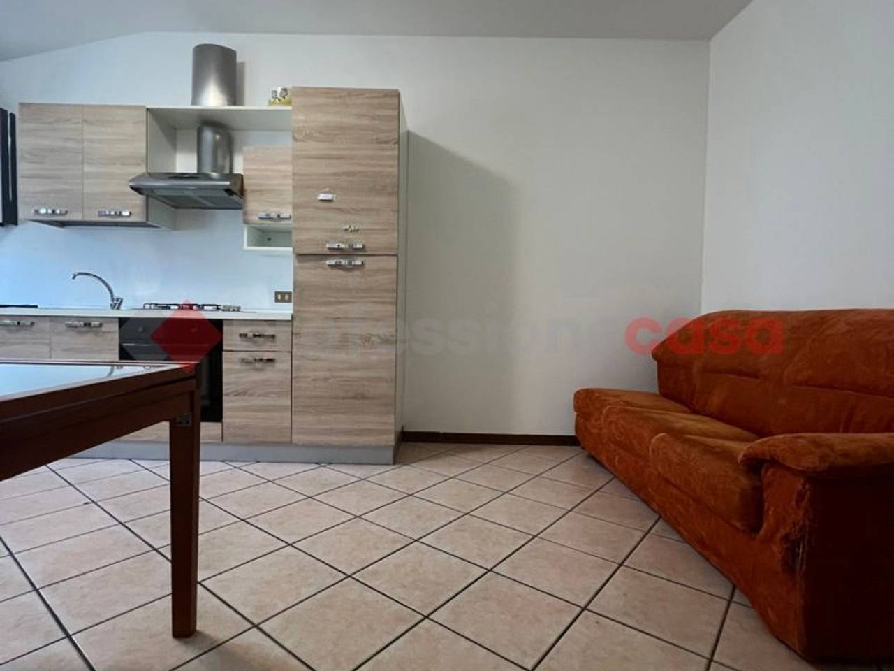appartamento in vendita a Lendinara in zona Rasa