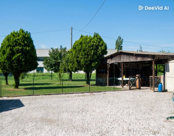 appartamento in vendita a Lendinara in zona Rasa