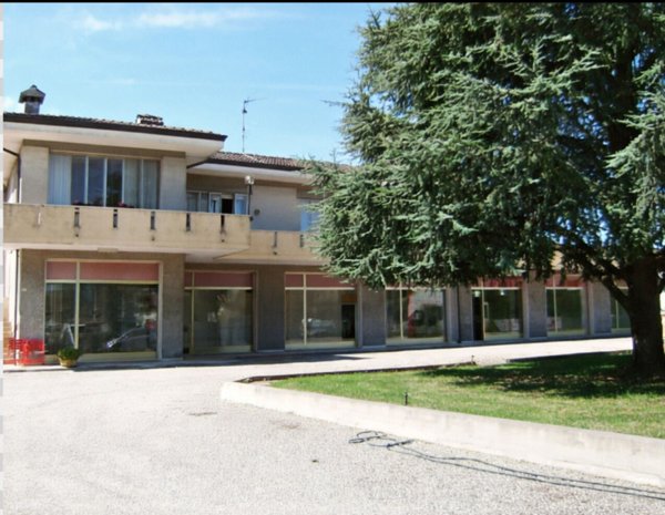 appartamento in vendita a Lendinara in zona Rasa