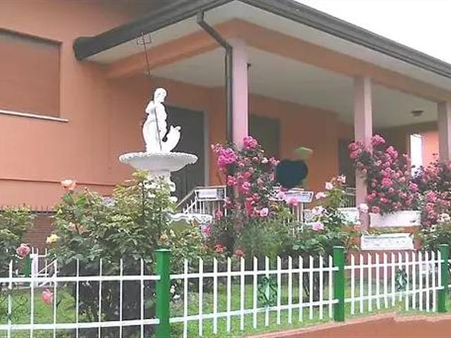 casa indipendente in vendita a Loreo