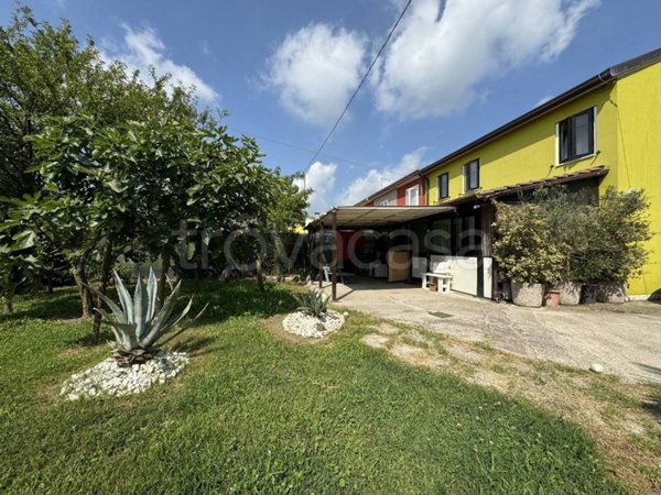 casa indipendente in vendita a Loreo