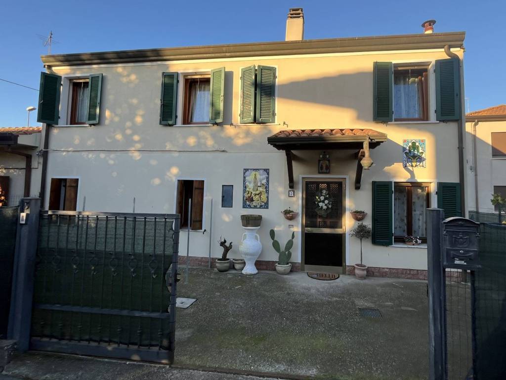 casa indipendente in vendita a Loreo