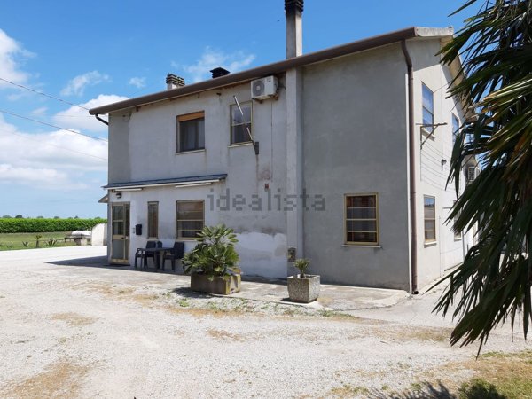 casa indipendente in vendita a Loreo