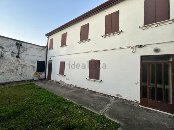 casa indipendente in vendita a Loreo