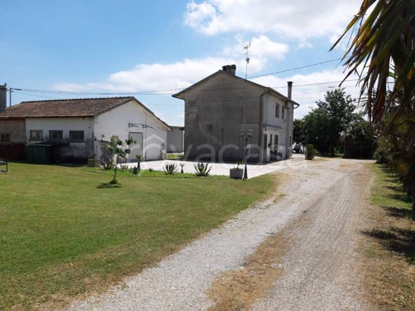 casa indipendente in vendita a Loreo