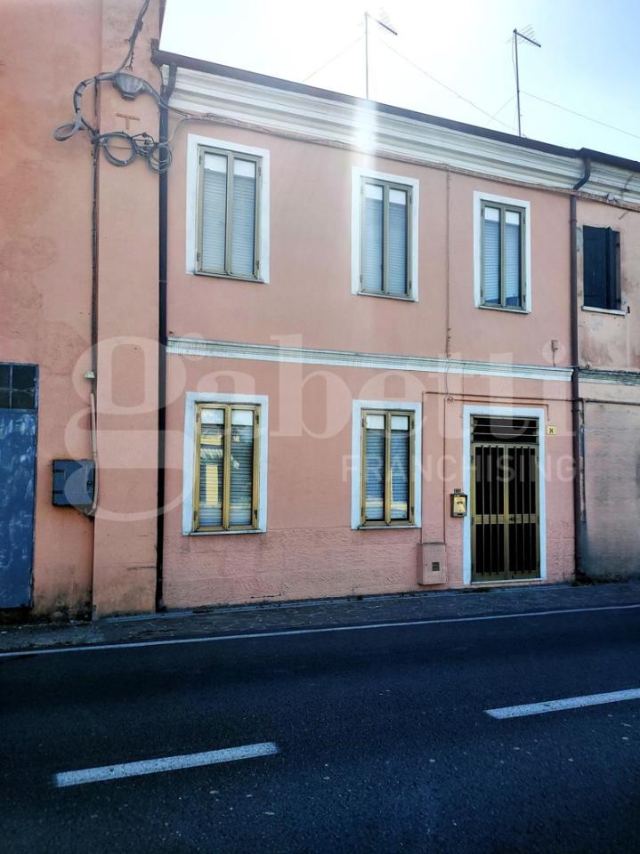 casa indipendente in vendita a Loreo