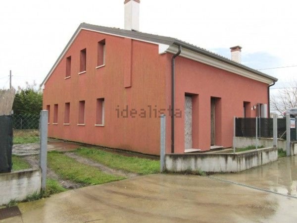 casa indipendente in vendita a Loreo