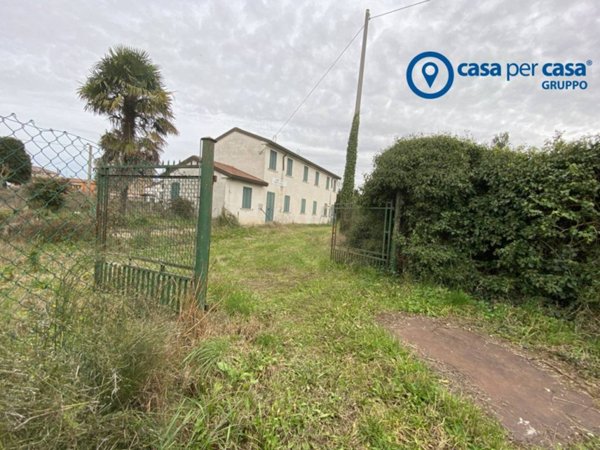 casa indipendente in vendita a Loreo in zona Sant'Antonino