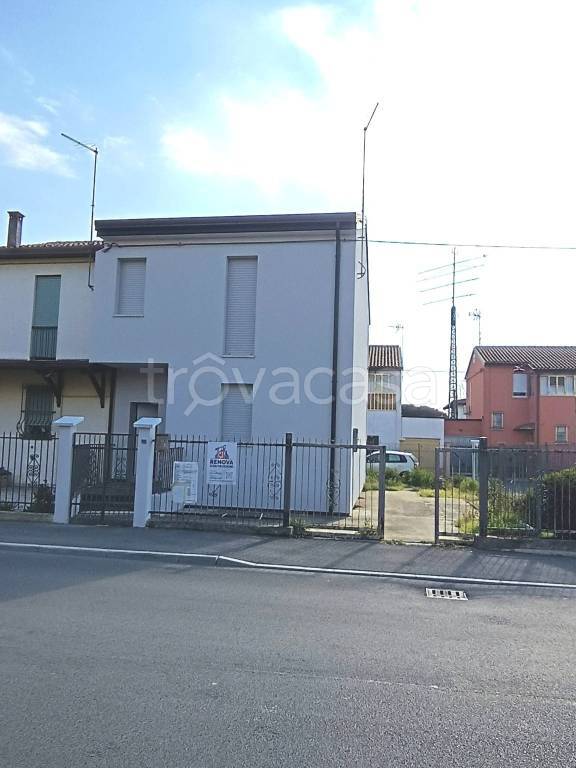 casa indipendente in vendita a Loreo