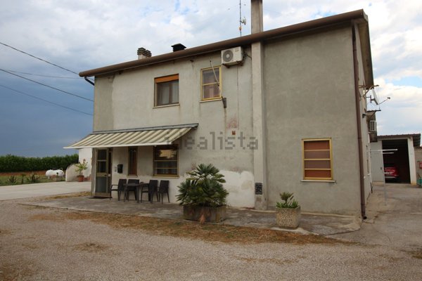 casa indipendente in vendita a Loreo