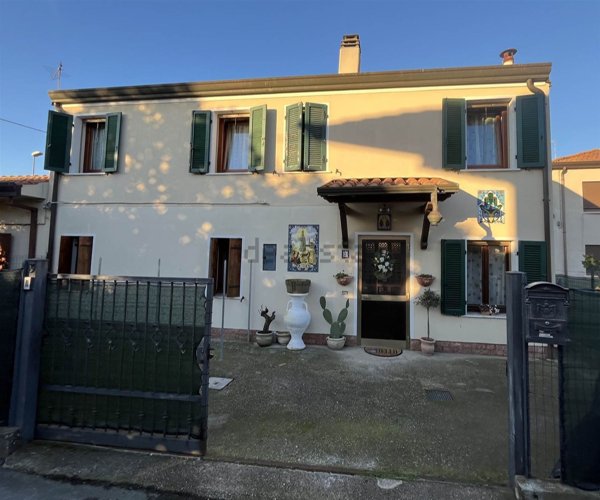 casa indipendente in vendita a Loreo