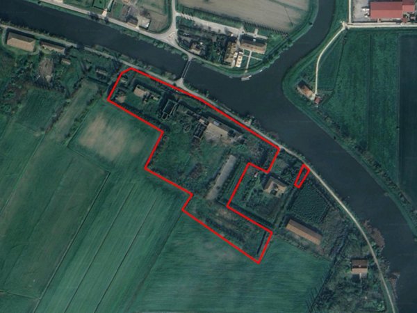 locale di sgombero in vendita a Loreo in zona Retinella