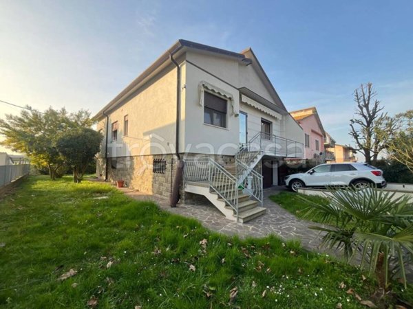 casa indipendente in vendita a Loreo