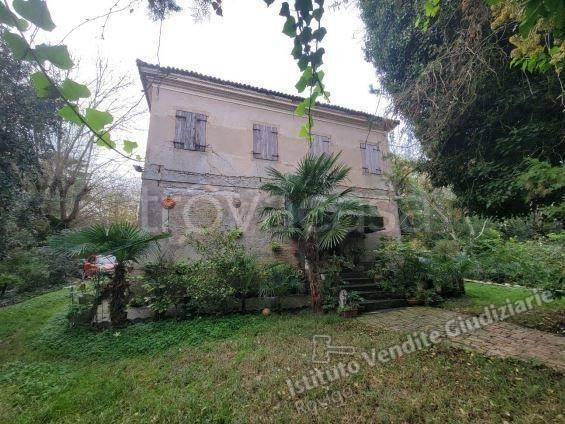 casa indipendente in vendita a Loreo