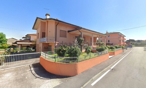 casa indipendente in vendita a Loreo