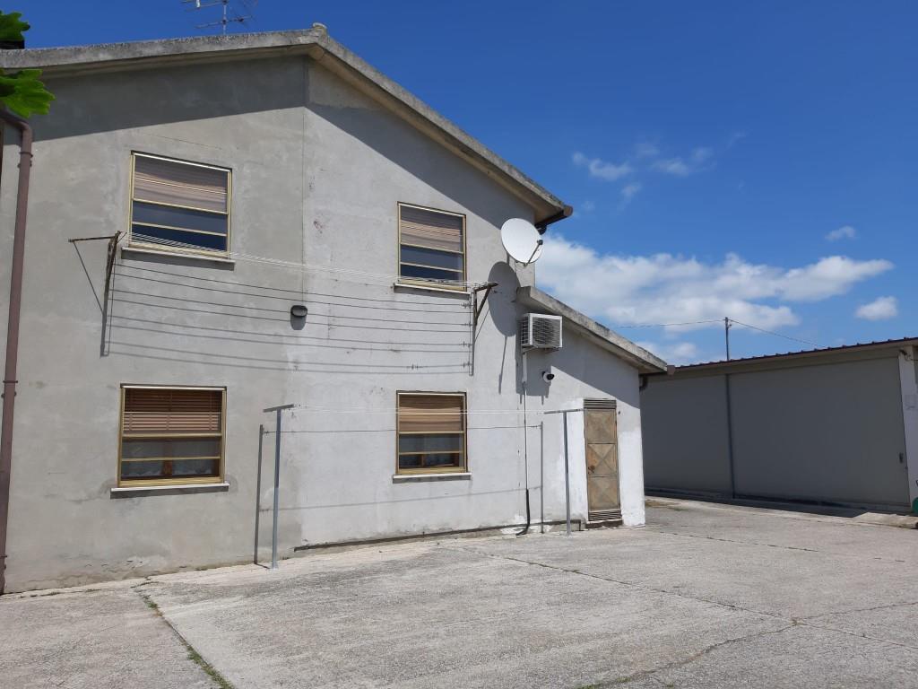 casa indipendente in vendita a Loreo