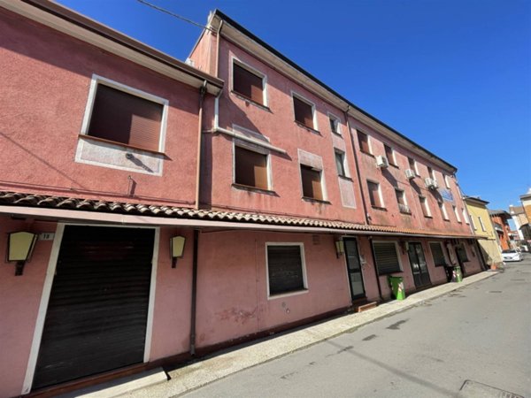 negozio in vendita a Loreo