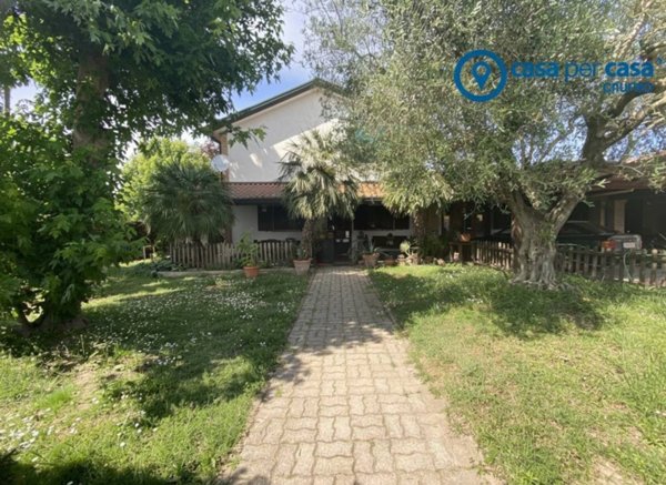 casa indipendente in vendita a Loreo in zona Grimana