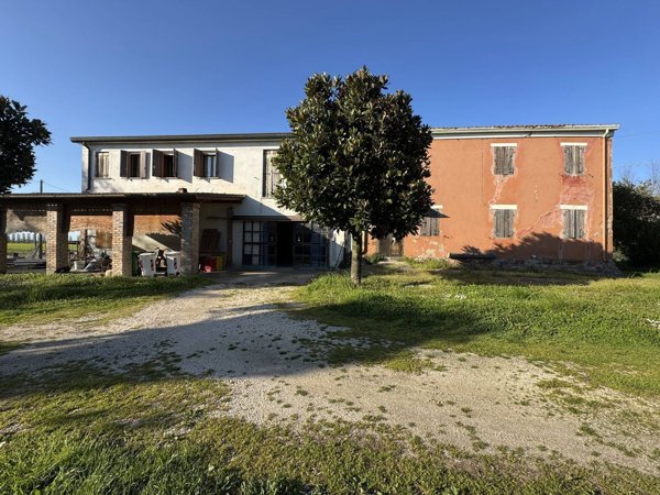 casa indipendente in vendita a Loreo
