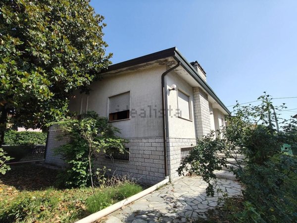 casa indipendente in vendita a Loreo