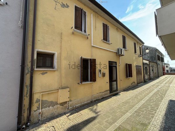 casa indipendente in vendita a Loreo