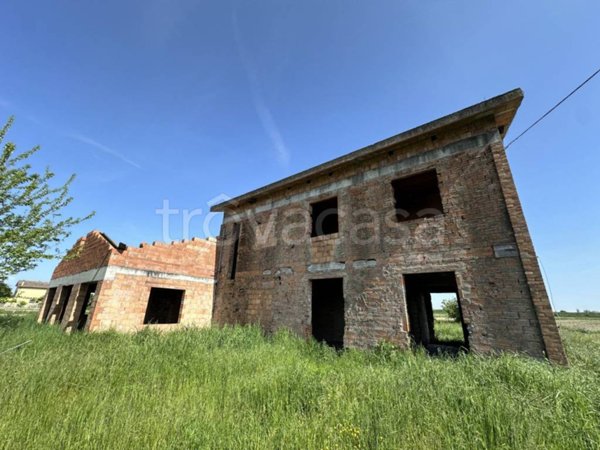 casa indipendente in vendita a Loreo in zona Retinella