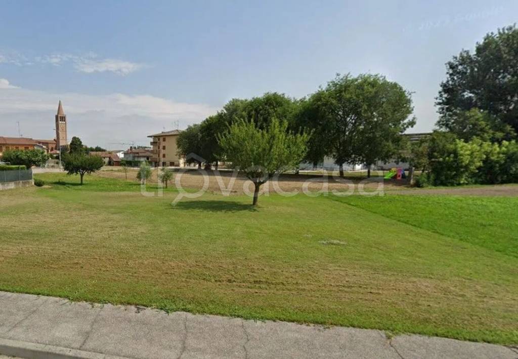 casa indipendente in vendita a Lusia