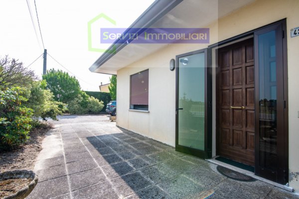 casa indipendente in vendita a Lusia