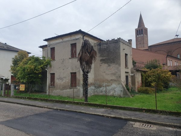 casa indipendente in vendita a Lusia