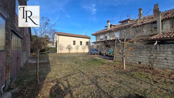 casa indipendente in vendita a Lusia