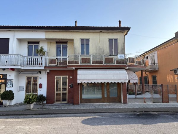 casa indipendente in vendita a Lusia