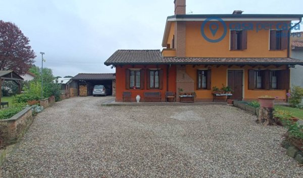 casa indipendente in vendita a Lusia