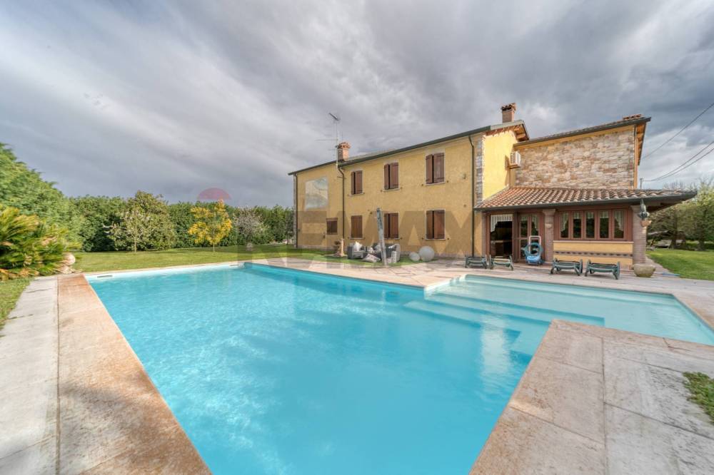 casa indipendente in vendita a Melara