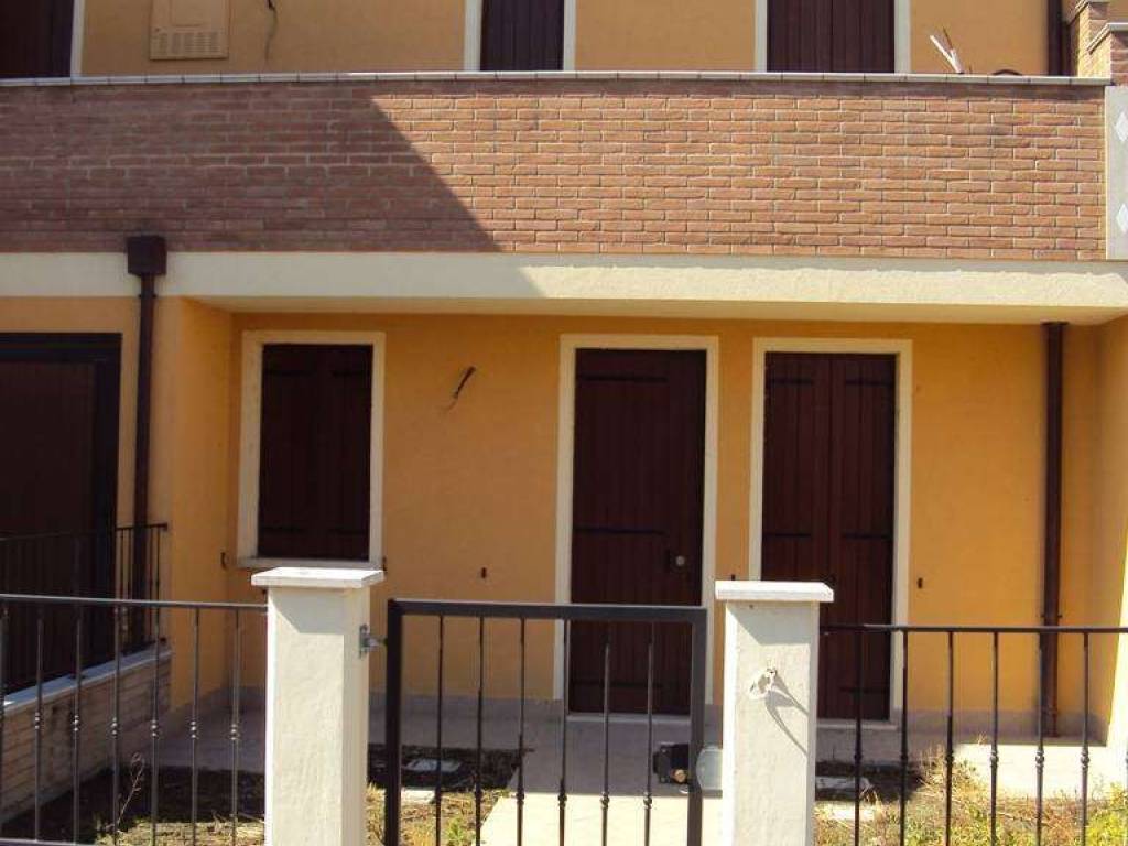 casa indipendente in vendita ad Occhiobello in zona Santa Maria Maddalena