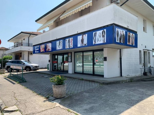negozio in vendita ad Occhiobello