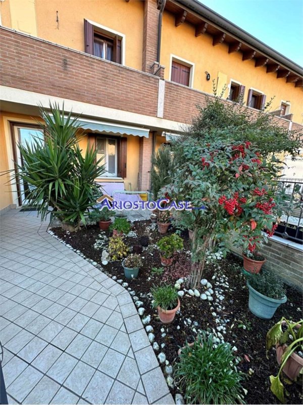 casa indipendente in vendita ad Occhiobello in zona Santa Maria Maddalena