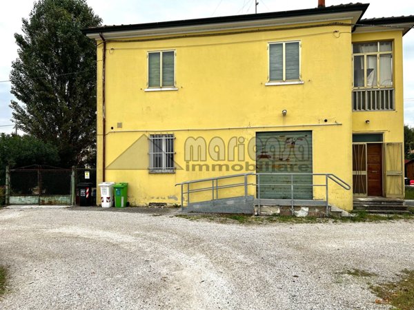 casa indipendente in vendita ad Occhiobello