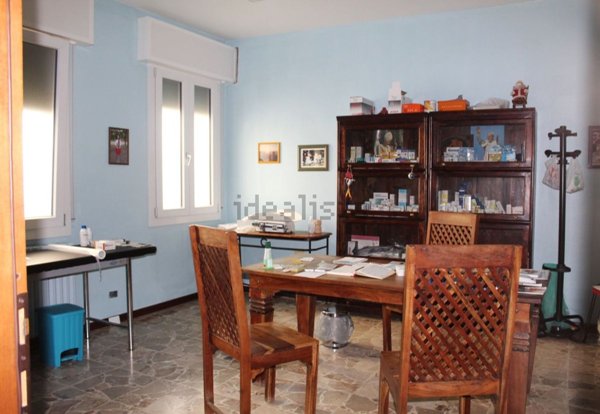 negozio in vendita ad Occhiobello