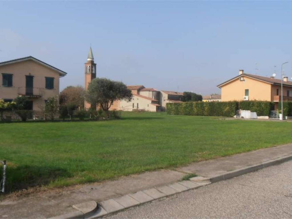 terreno agricolo in vendita ad Occhiobello in zona Gurzone