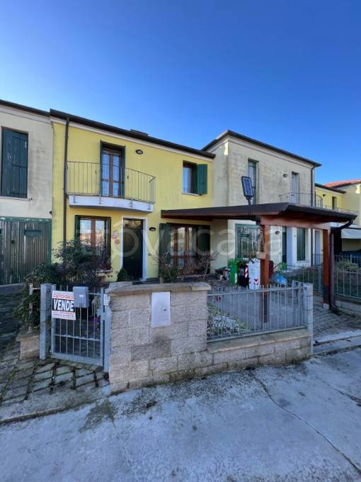 casa indipendente in vendita ad Occhiobello