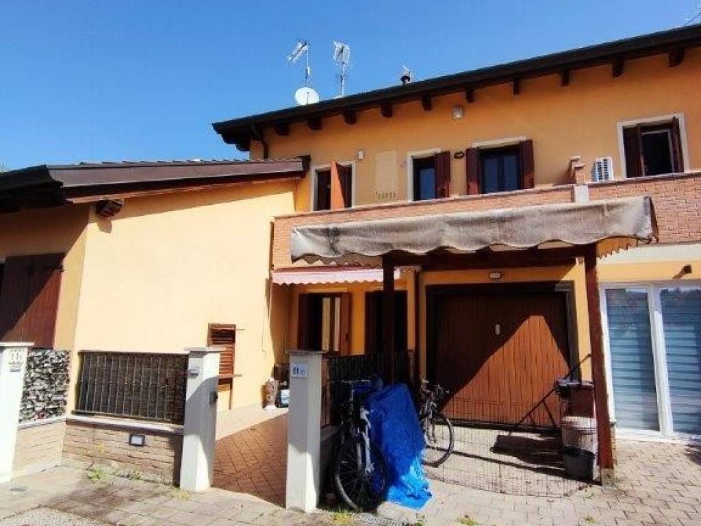 casa indipendente in vendita ad Occhiobello