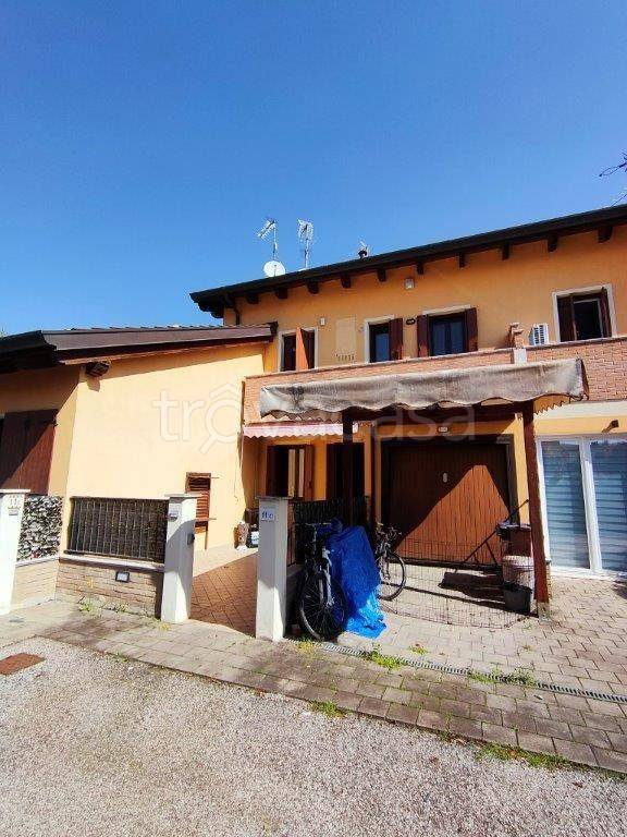 casa indipendente in vendita ad Occhiobello