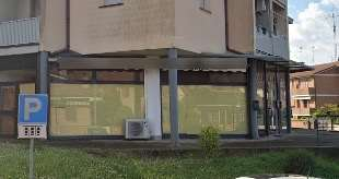 negozio in vendita ad Occhiobello