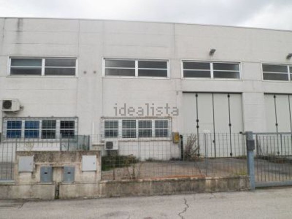 capannone in vendita ad Occhiobello