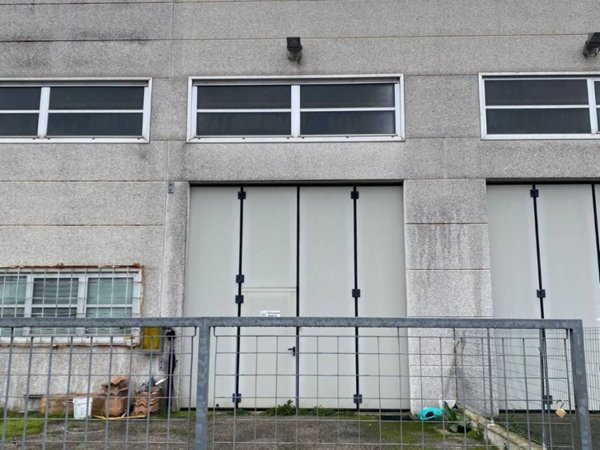 locale commerciale in vendita ad Occhiobello